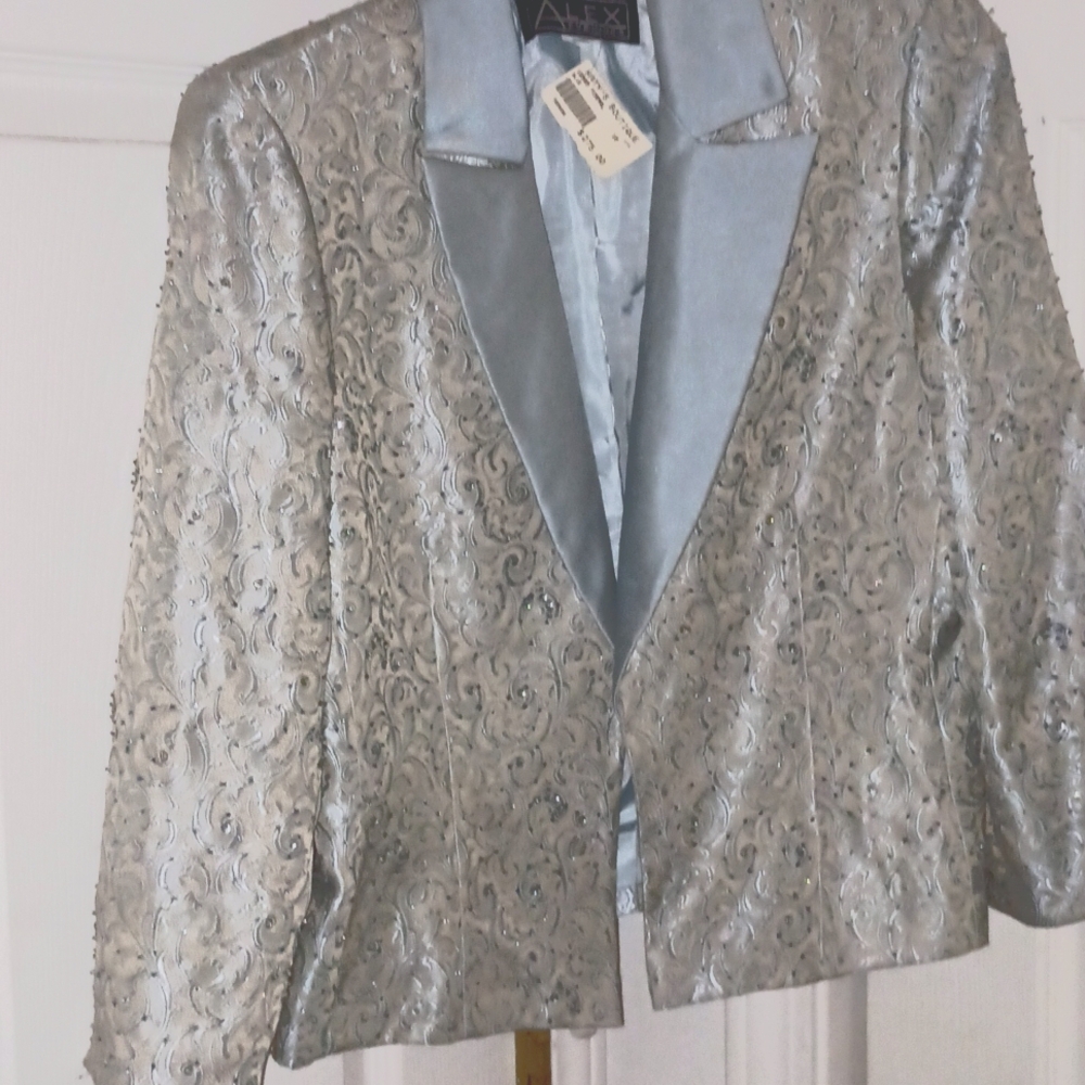 Beautiful French satin embroidery beautiful,hand beaded. Alex Smith sz10 greyblu